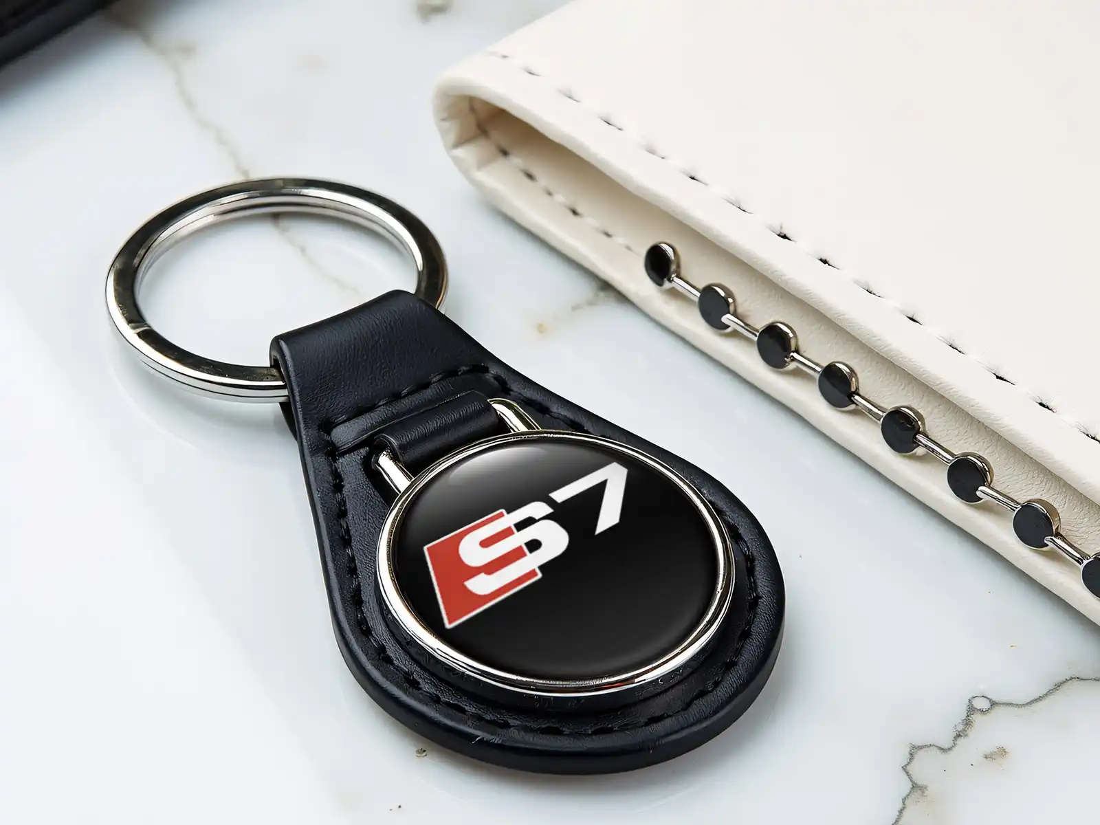 Custom Key Chain Sturdy Pet Modern Look